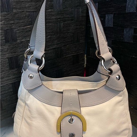 Coach White And Gray Soho  Lynn Hobo, Leather Shoulder Bag EUC with COA - Picture 3 of 16